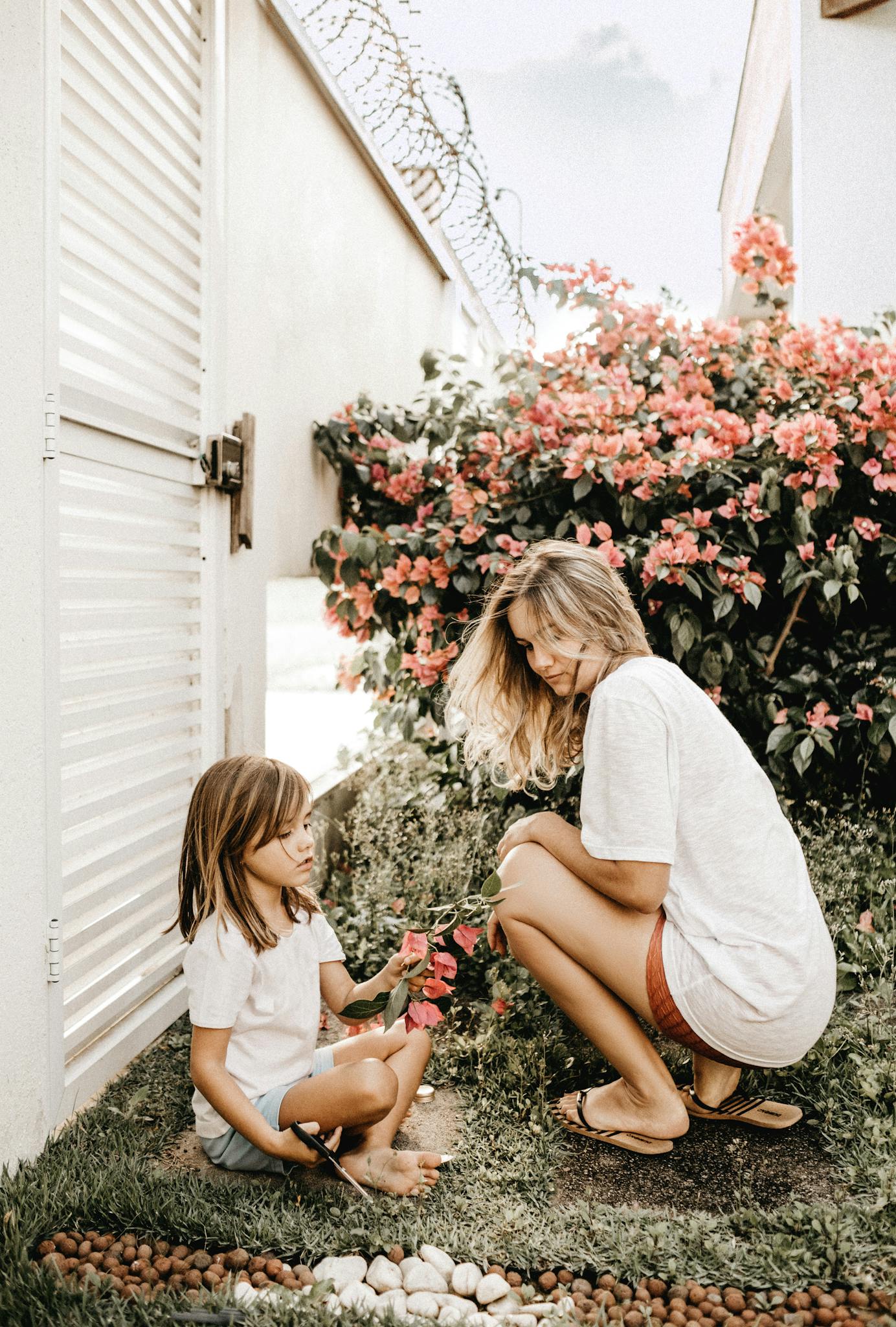 mother and daughter in the garden 3082801 1384x2048 1